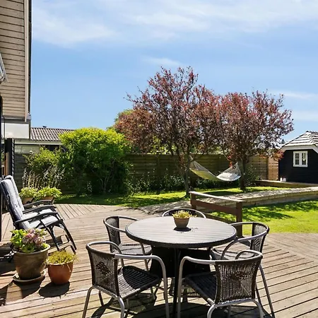Dom wakacyjny Ainikki - 200m From The Sea By Interhome *